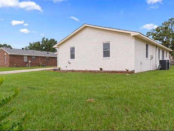 3rd image of 3607 Pamplona Drive