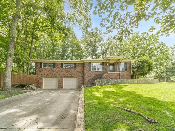 397 Hollywood Cir, Gainesville, GA 30501