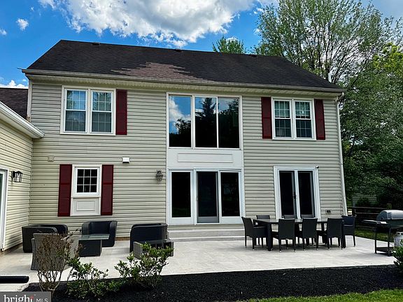 3rd image of 16017 Daven Pine Ct