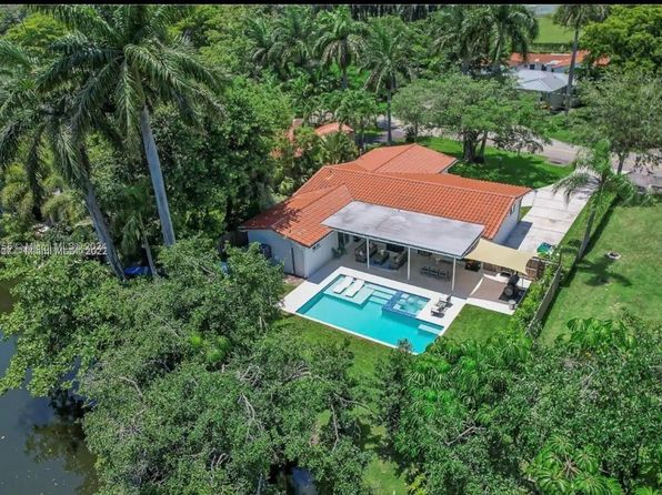 200 NW 86th St, El Portal, FL 33150