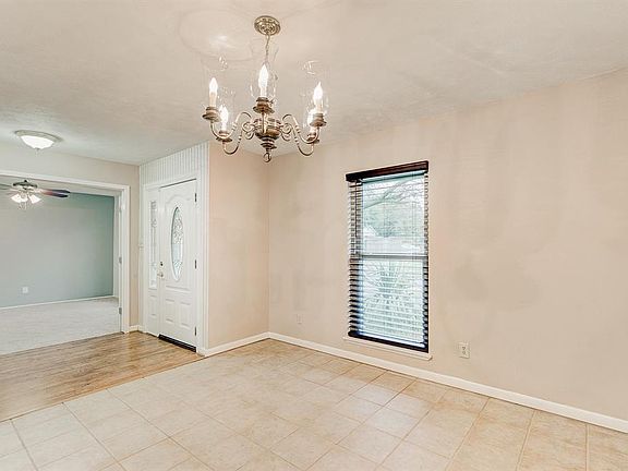 4th image of 3705 Magnolia Dr