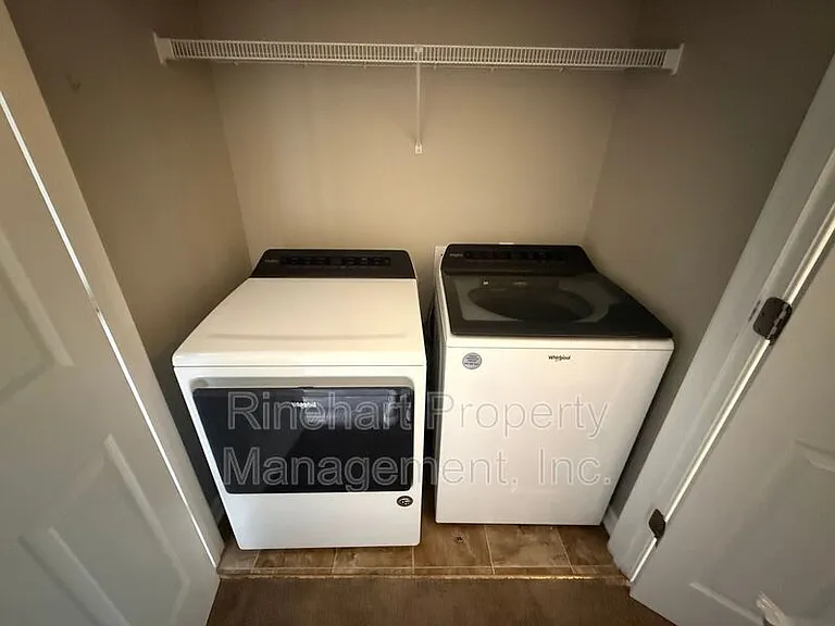 760 Tavern Ct — Photo 8
