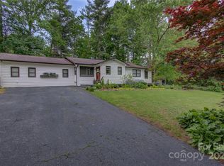 6 Candor Dr, Fletcher, NC 28732