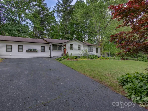 6 Candor Dr, Fletcher, NC 28732