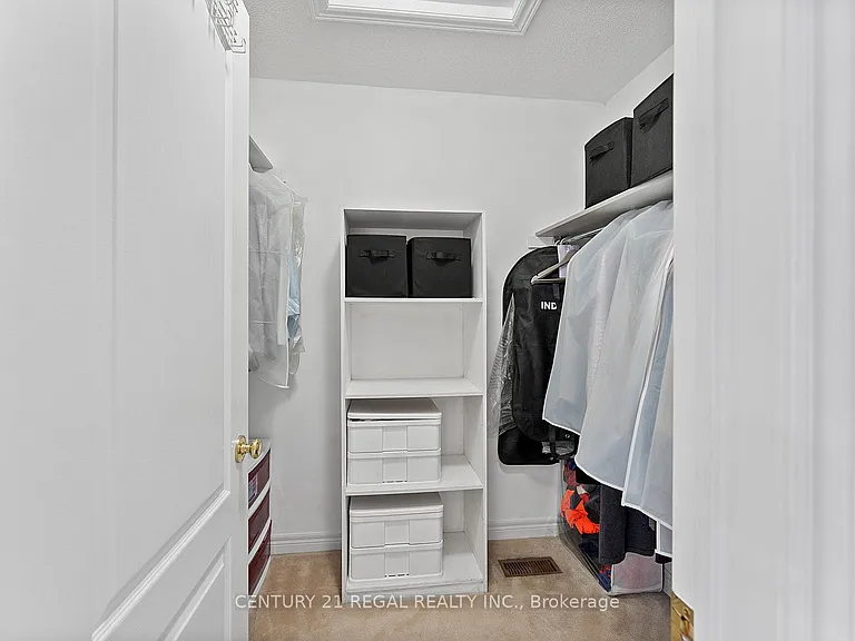 42 Ballymore Dr — Photo 39
