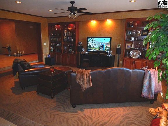 4th image of 2505 Briarwood Ln