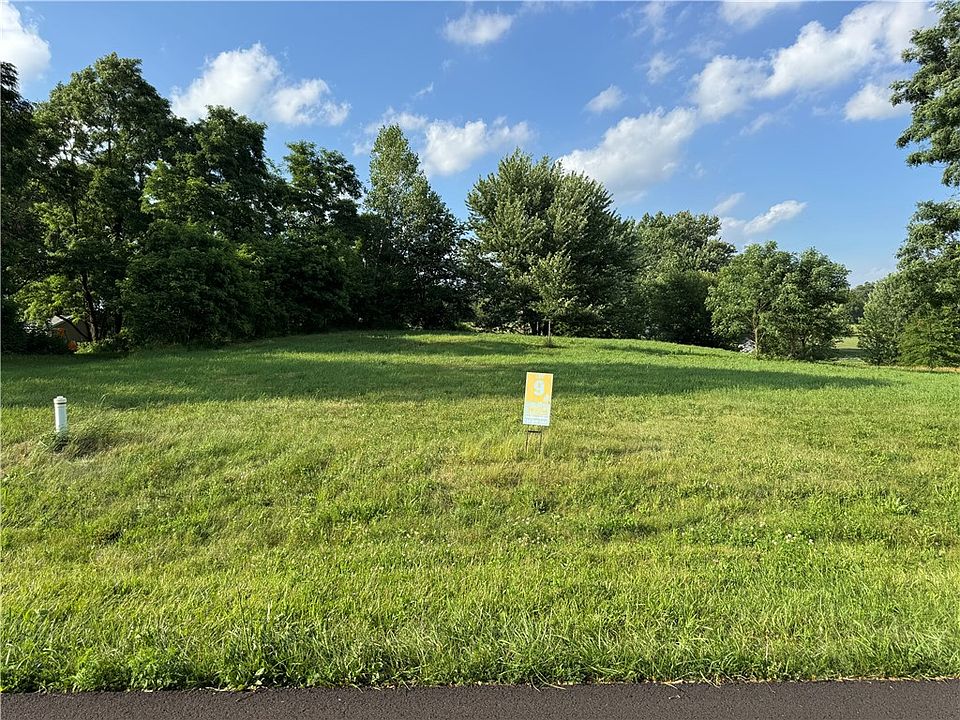 1st image of 9 Tradewind Rd