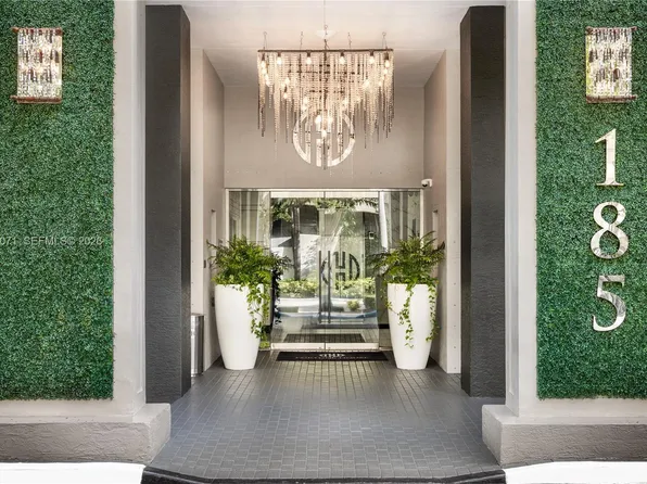 185 SE 14th Ter APT 1010, Miami, FL 33131