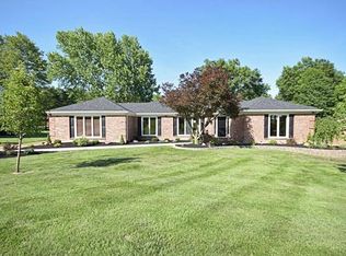 405 Monticello Dr, Ballwin, MO 63011