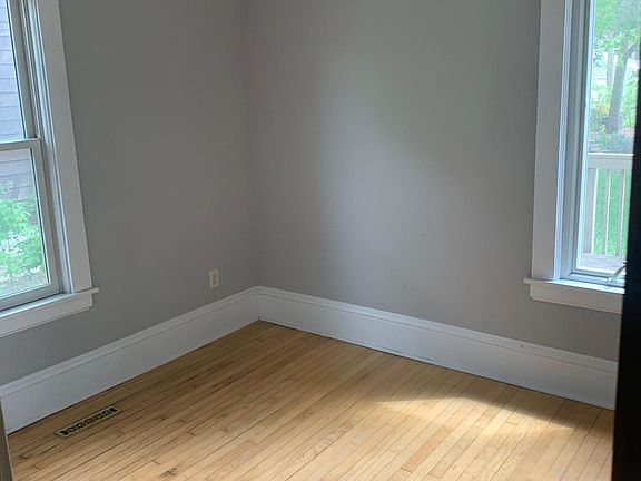 4th image of 1488 Grand Ave