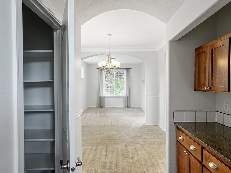 2643 Andrew Ave NW — Photo 31