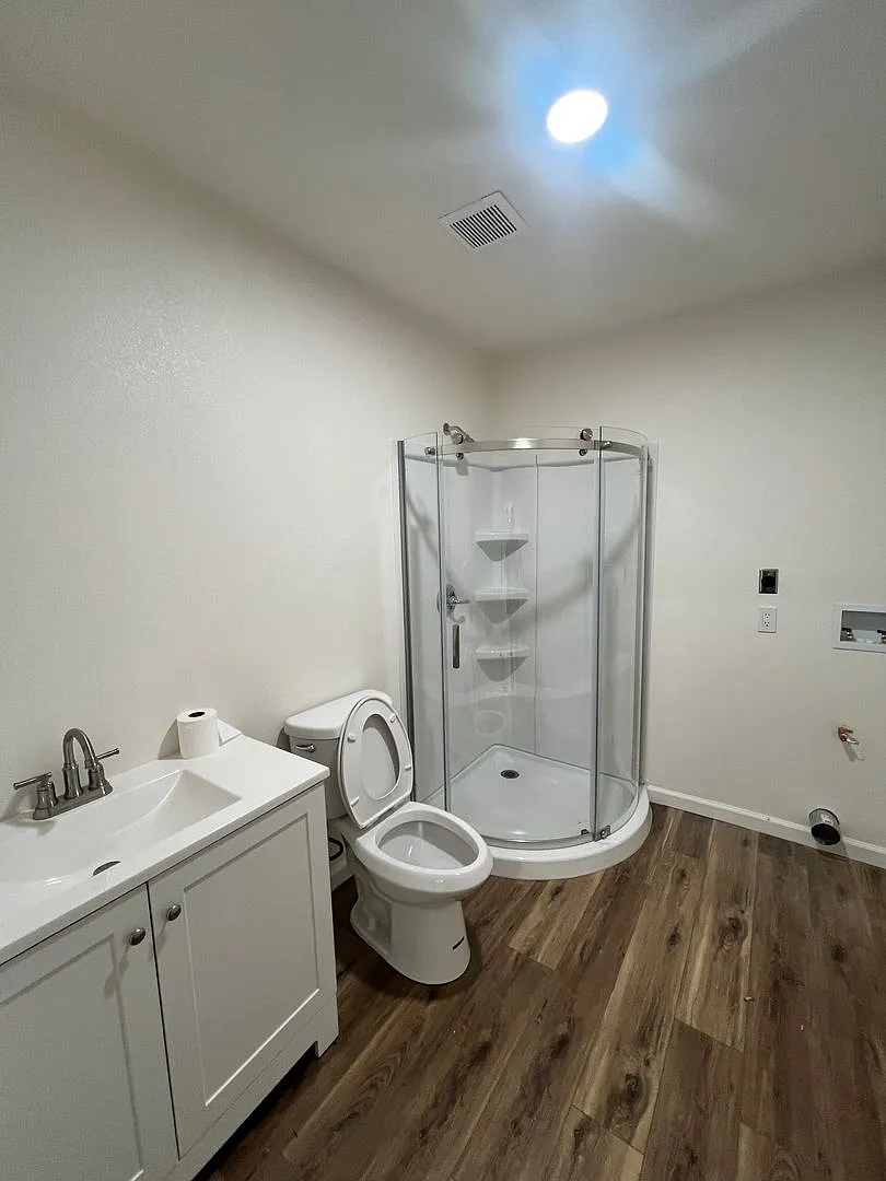 Studio Apartment — Photo 2