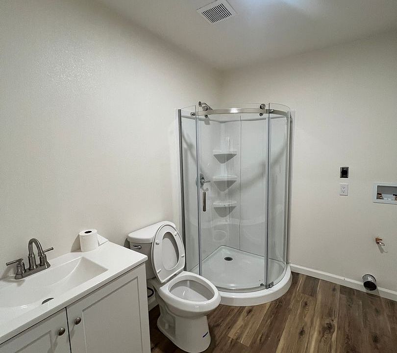 2nd image of 1416 5th St Unit B