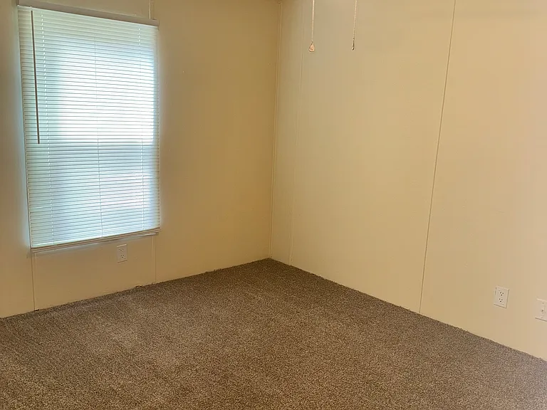 Lithia Manor (3666 Glenda St, Lithia Springs 30122) — Photo 7