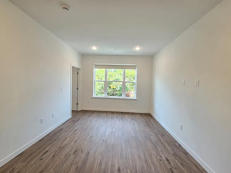 47 Carroll St #2