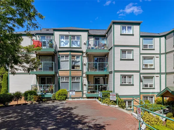 894 Vernon Ave #212, Saanich, BC V8X 2W6
