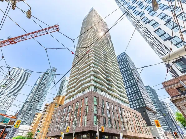 100 Dalhousie St #3301, Toronto, ON M5B 0C7