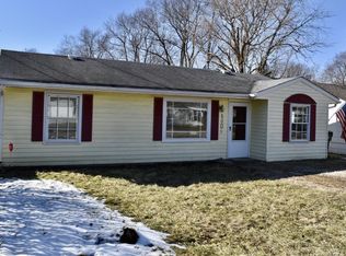 1809 S Oakdale Dr, Yorktown, IN 47396