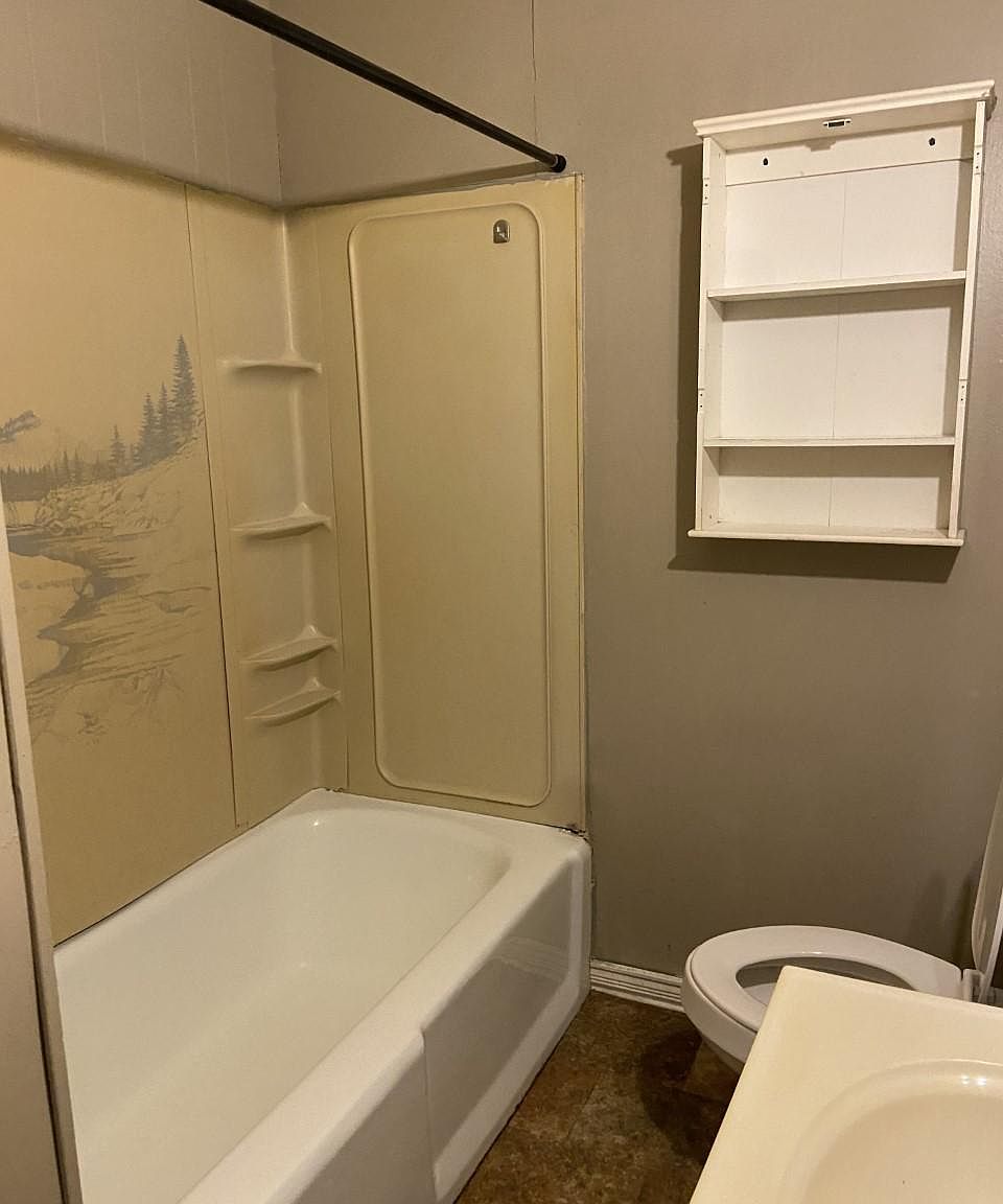 1305 Troy Ave, Dyersburg, TN 38024 Zillow