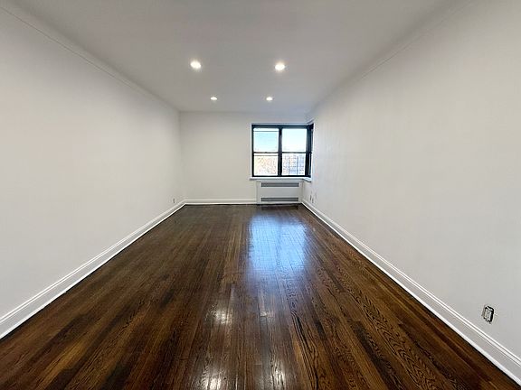 3rd image of 8409 35th Ave APT 6P