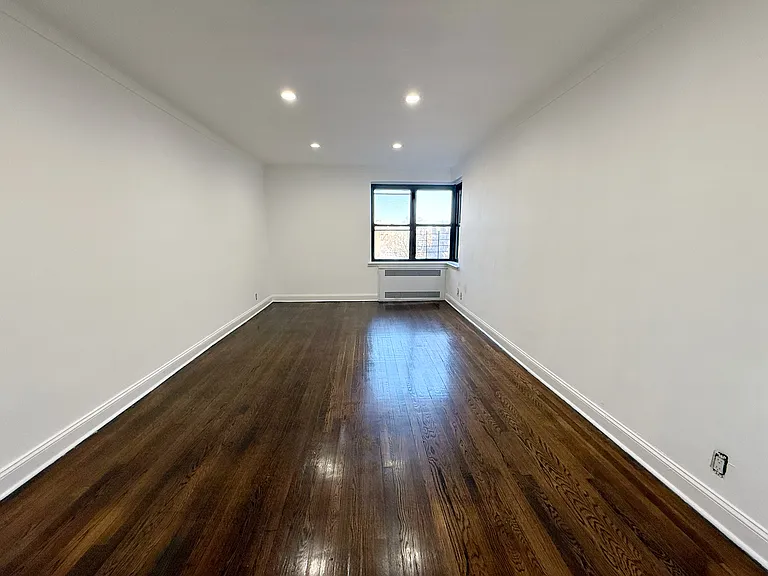 84-09 35th Ave #6-P — Photo 3