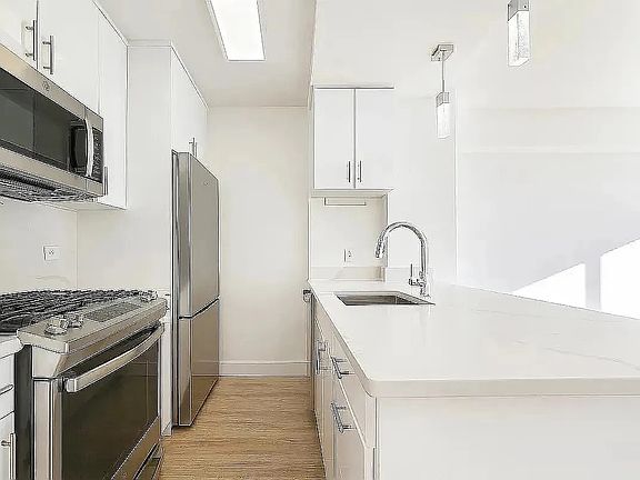 5th image of 1735 York Ave APT 33E