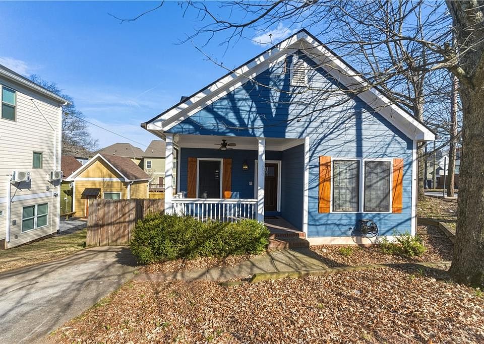 1st image of 650 Ira St SW