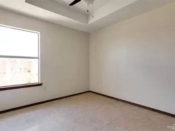 5th image of 10904 N 31st St
