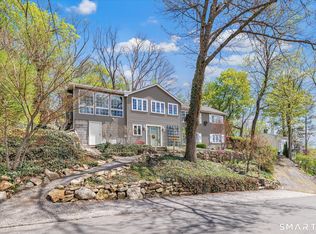 13 Longview Drive, Brookfield, CT 06804