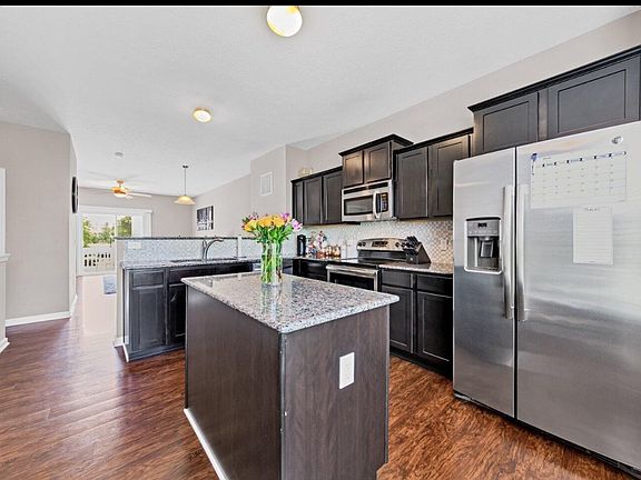 4th image of 5925 Winberry Creek Dr