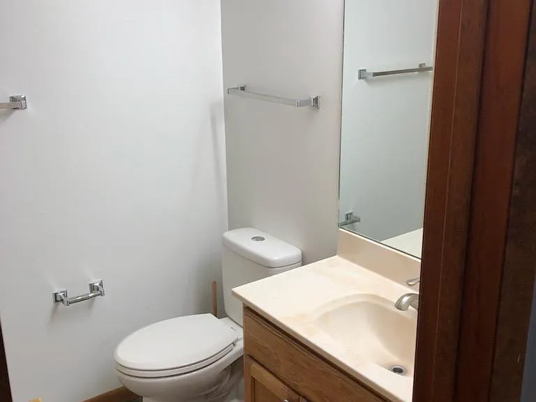 570 Drom Ct #E — Photo 4