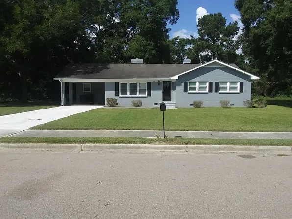 1011 Van Northwick St, Greenville, NC 27834