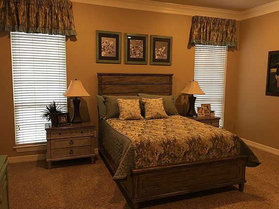5th image of 222 Pecan Park Dr