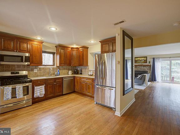 4th image of 1305 Seneca Run