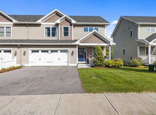 38 Chase Ct, Essex Junction, VT 05452