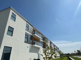 585 Mandalay Dr #311, Winnipeg, MB R2P 1T9