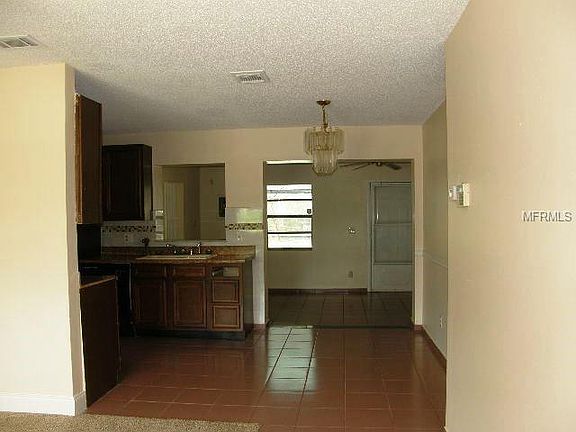 5th image of 849 Aspenwood Cir