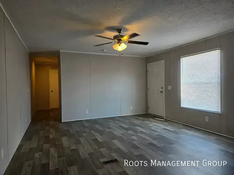 75 Eagle Dr #75 — Photo 2