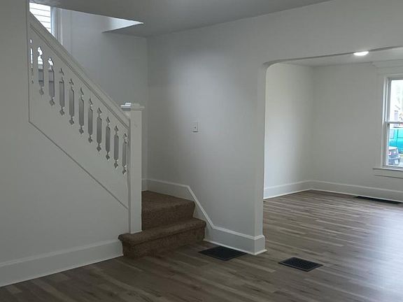 2nd image of 69 Madison Ave