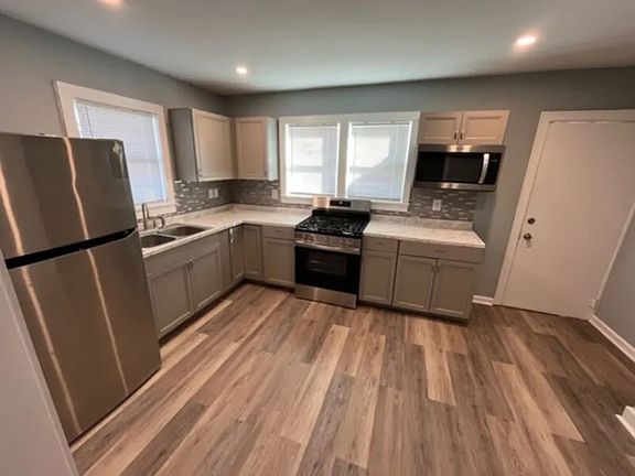 2nd image of 1100 W 24th St