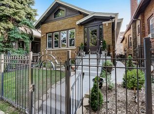 2105 W Birchwood Ave, Chicago, IL 60645