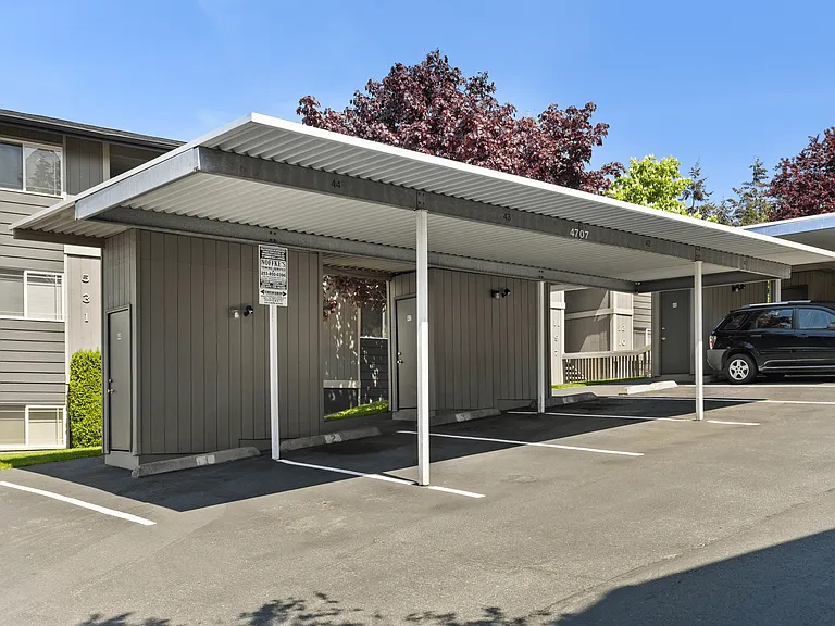 Covered Parking l Warner Park Apartments l Tacoma, WA
