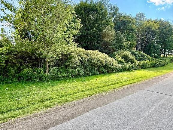 3rd image of 45 Lynn Dr