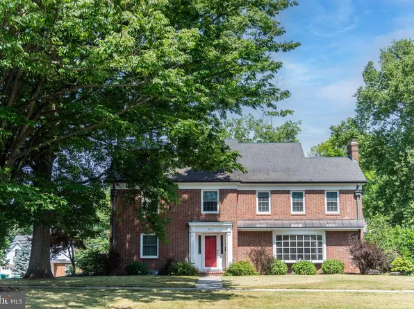 371 Elm Ave, Hershey, PA 17033