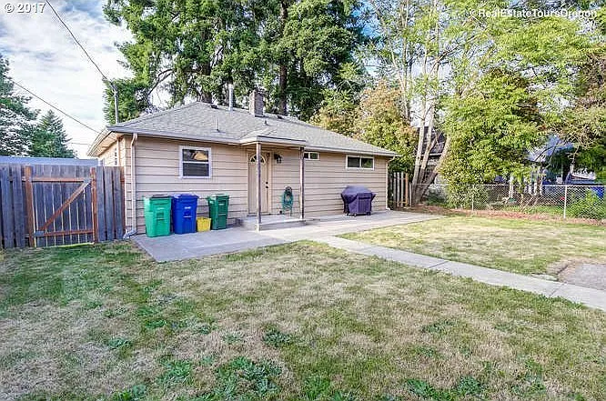 10006 SE Yukon St — Photo 18