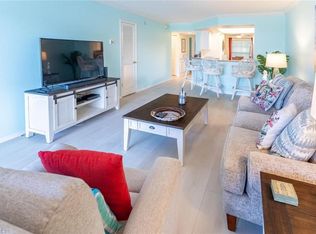 774 Wiggins Lake Dr APT 106, Naples, FL 34110