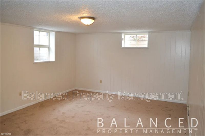 1239 SW Oakley Ave Apartment Rentals Topeka, KS Zillow