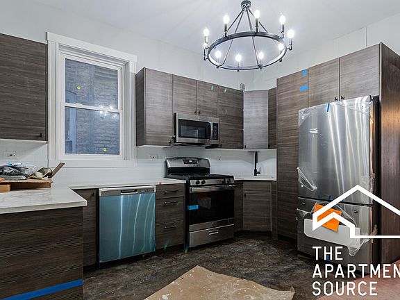 2nd image of 2701 N Sacramento Ave #2F