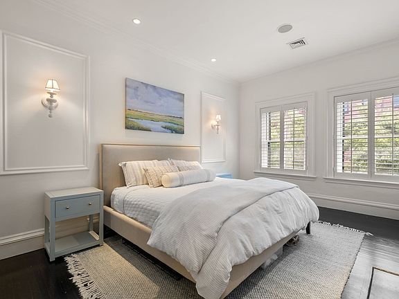 5th image of 176 Marlborough St APT 3