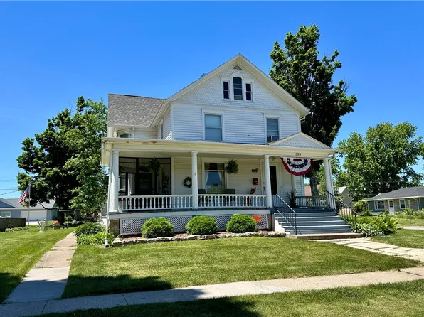 1133 Main St, Grinnell, IA 50112